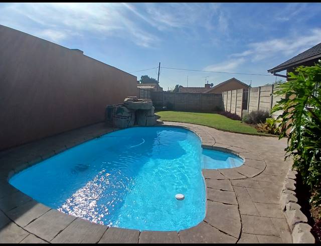 3 BEDROOM HOUSE FOR SALE IN DINWIDDIE